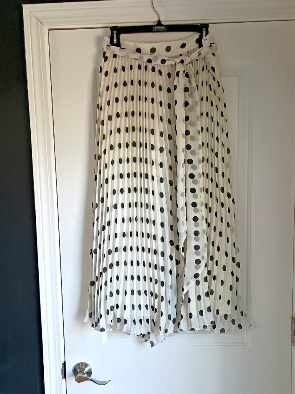 NEW! PLEATED POLKA DOT SKIRT TIE WAIST SZ L